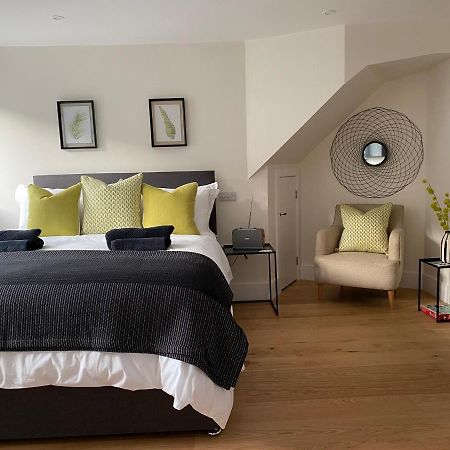 New Studio Apartment - Minutes Walk To Cathedral Salisbury Buitenkant foto