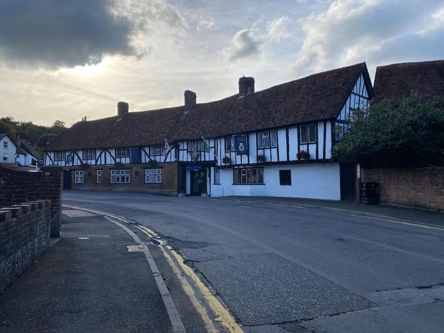 New Studio Apartment - Minutes Walk To Cathedral Salisbury Buitenkant foto