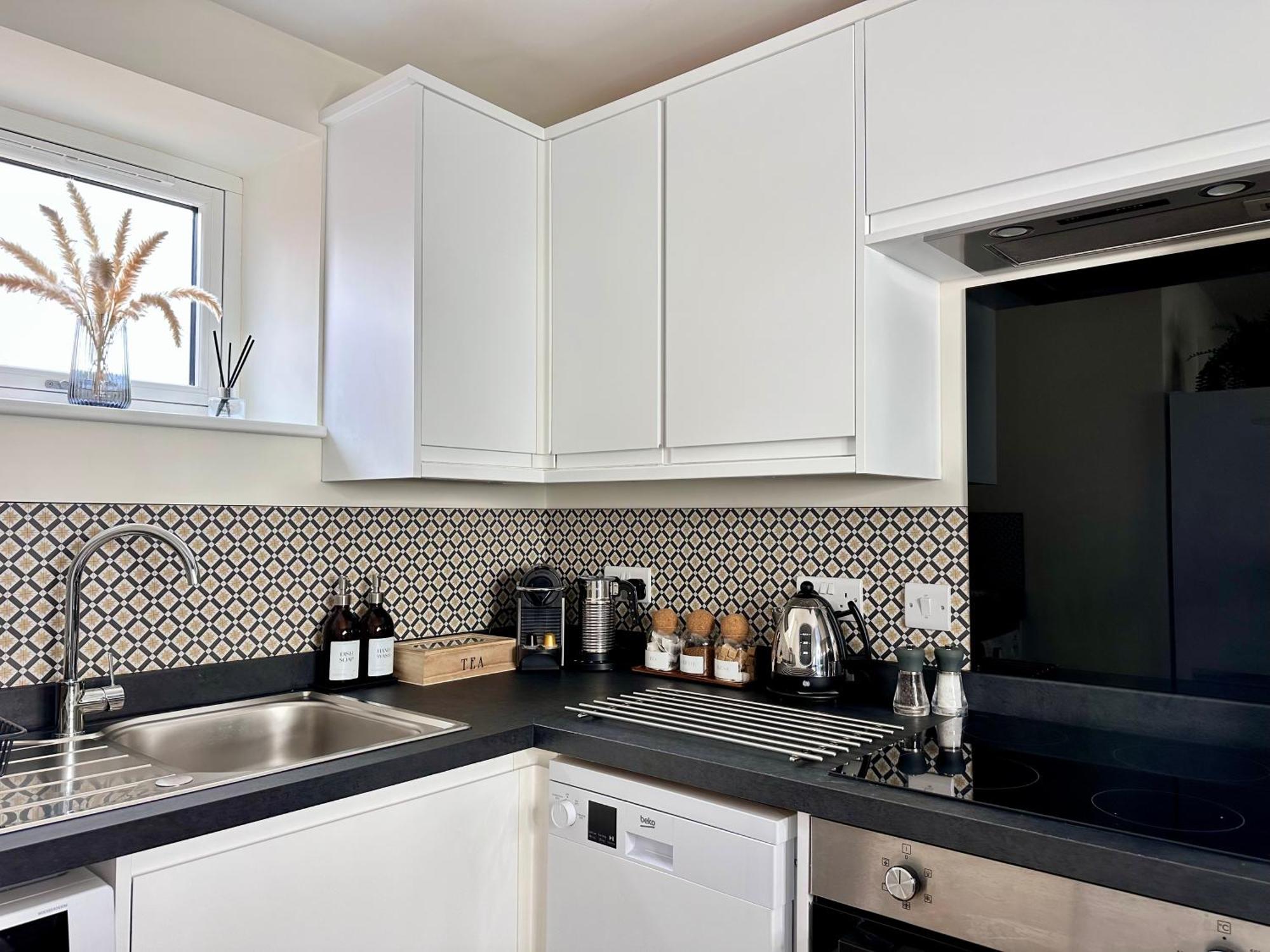 New Studio Apartment - Minutes Walk To Cathedral Salisbury Buitenkant foto